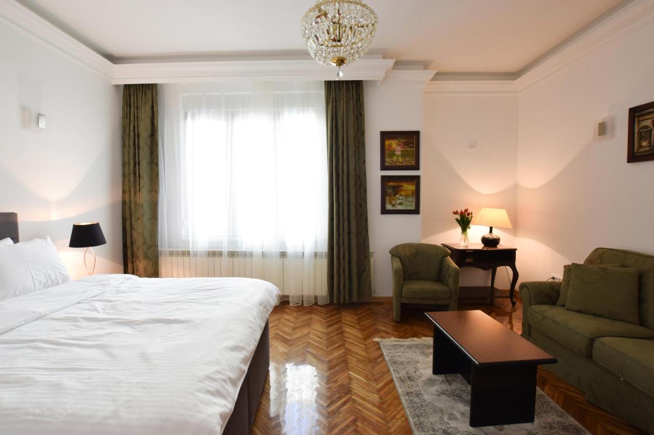 Crown Apartment - Your Most Comfortable Stay Belgrado Exterior foto