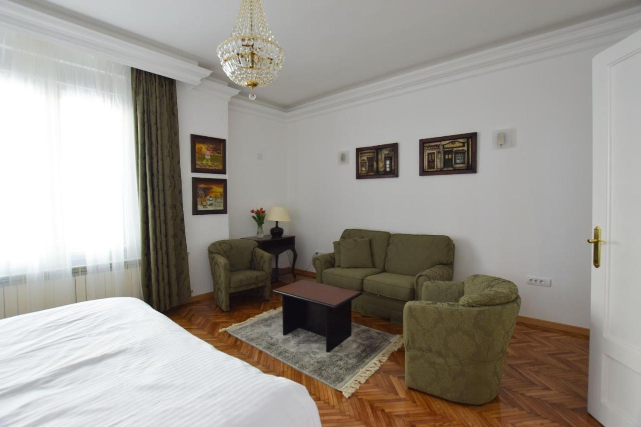 Crown Apartment - Your Most Comfortable Stay Belgrado Exterior foto